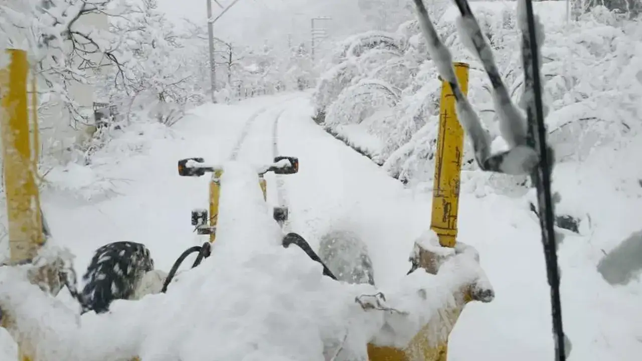 orduda-457-mahallenin-yolu-24-saatte-ulasima-acildi