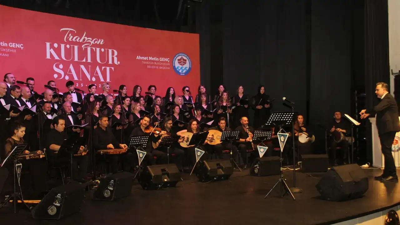 trabzon-taka-tsm-toplulugunun-vefa-temali-konseri-hamamizade-ihsanbey-kultur-merkezinde-sanatseverlerden-buyuk-ilgi-gordu