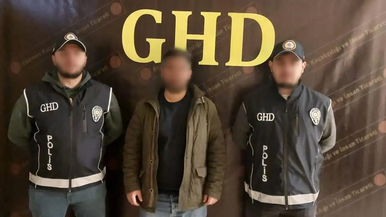 bayburtta-duzensiz-goc-operasyonu-8-gocmen-yakalandi-1-supheli-gozaltinda