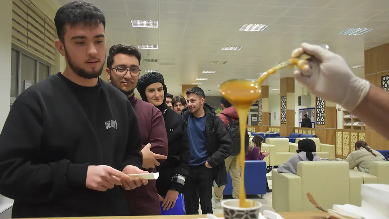 gumushane-universitesinde-ogrencilere-final-haftasinda-herle-surprizi