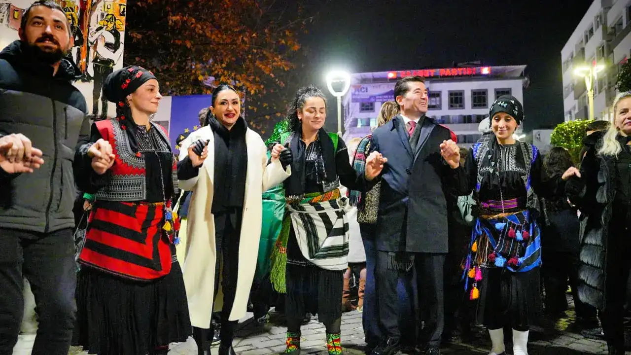 ortahisarda-kalandar-gecesi-festival-havasinda-kutlandi