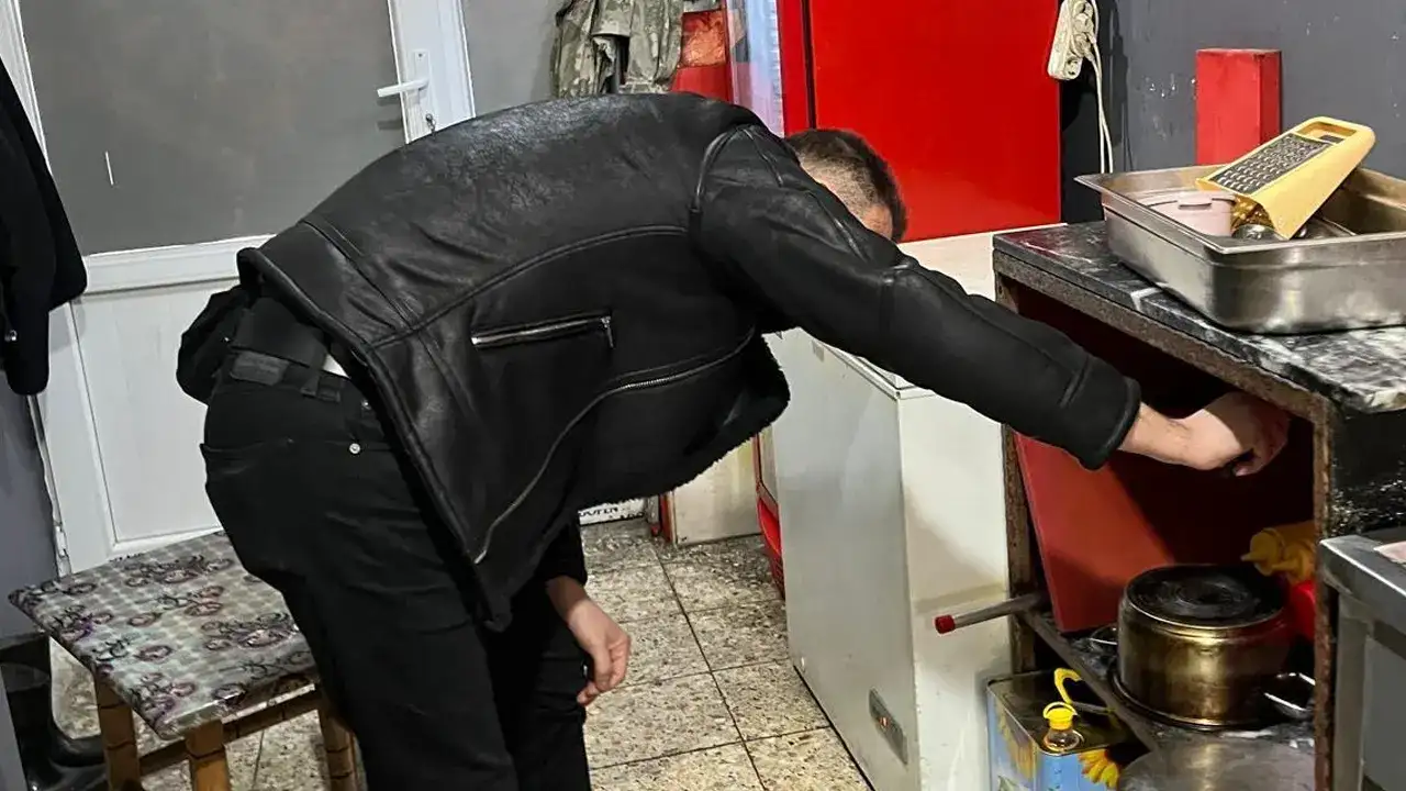 surmenede-kizartma-yagi-ve-hazir-yemek-isletmelerine-denetim