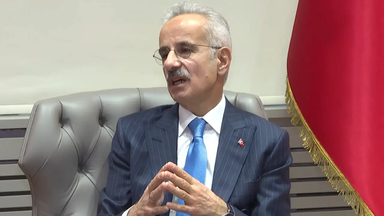 trabzonda-deniz-uzerine-yeni-havalimani-ilk-kazma-vuruluyor