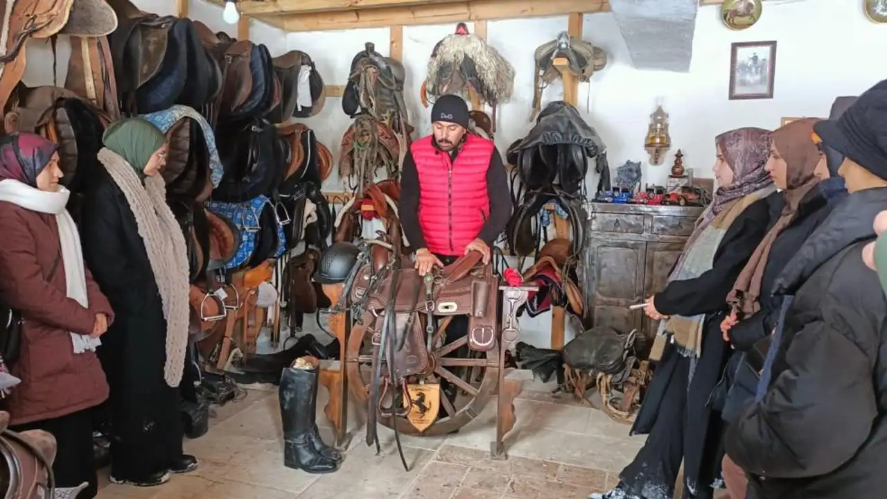 bayburtta-genclere-binicilik-etkinligi-bagimlilikla-mucadelede-farkli-proje