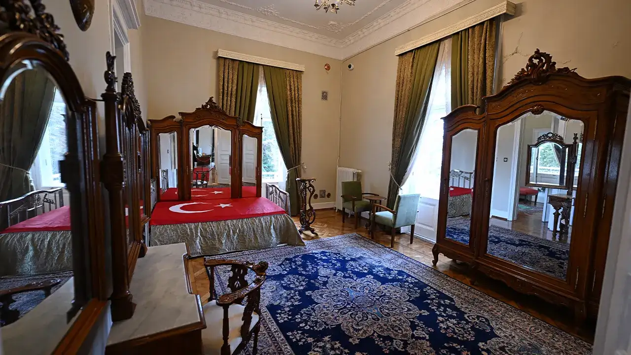 ataturk-koskune-ziyaretci-akini-374-bine-dayandi