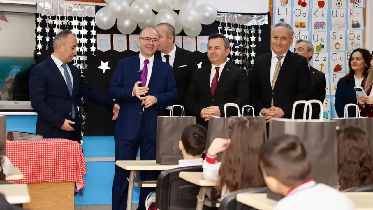 giresunda-67-bin-ogrenci-karne-aldi-yariyil-tatili-basladi