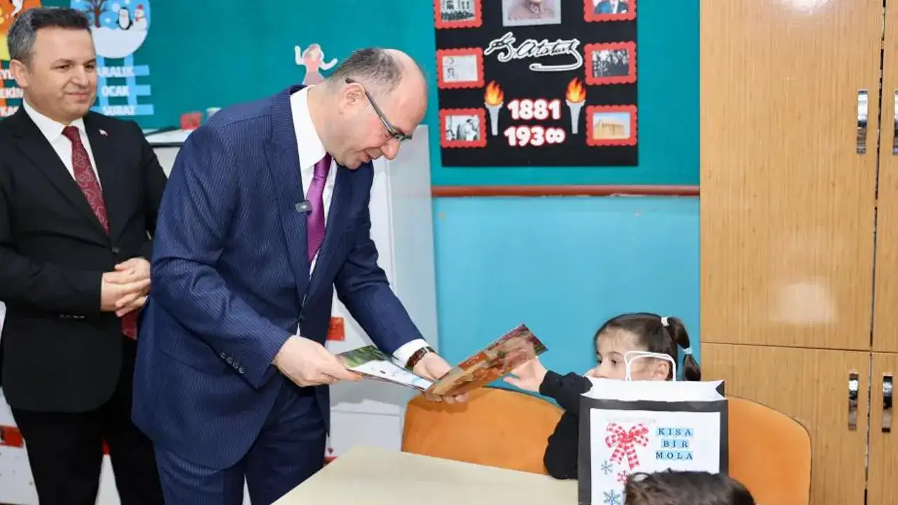 giresunda-67-bin-ogrenci-karne-aldi-yariyil-tatili-basladi