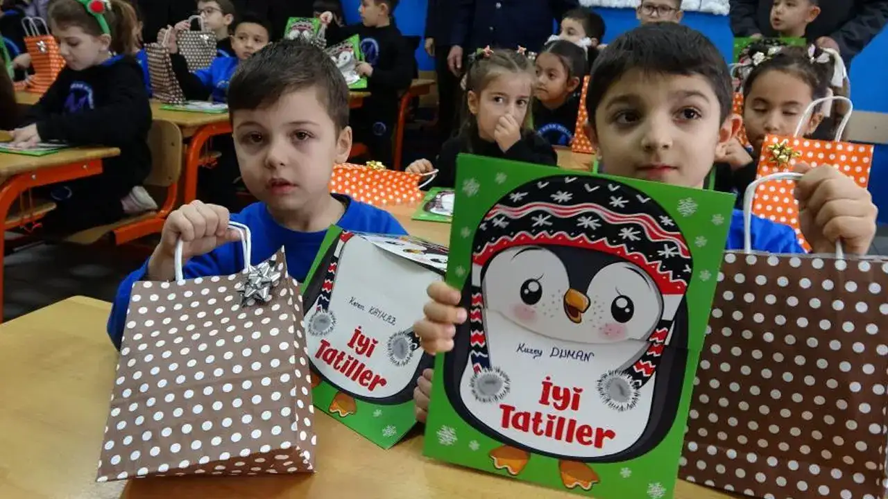 orduda-123-bin-ogrenci-karne-alarak-tatile-girdi