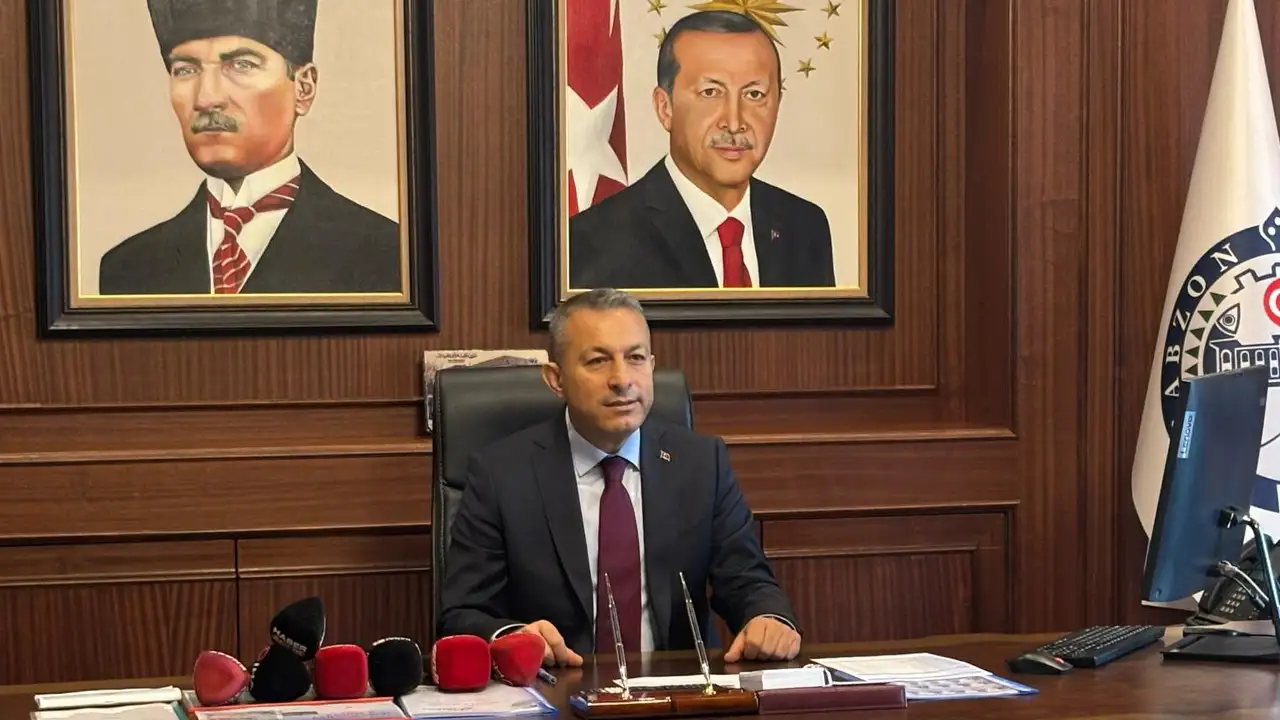 trabzonun-yeni-valisi-tahir-sahin-gorevine-basladi