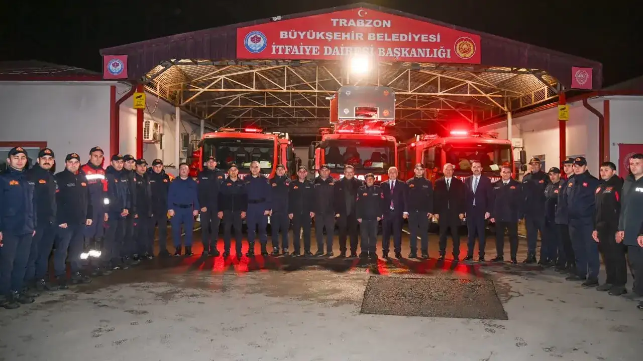trabzon-itfaiyesi-rekor-mesai-yapti-kent-genelinde-binlerce-olaya-kostu