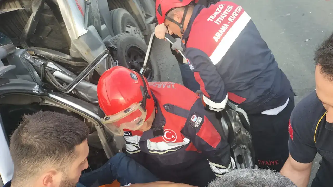 trabzon-itfaiyesi-rekor-mesai-yapti-kent-genelinde-binlerce-olaya-kostu