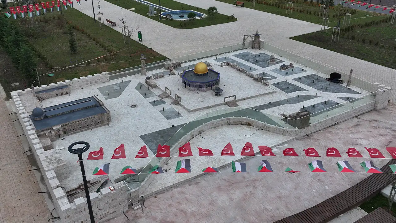 trabzonda-mescid-i-aksa-minyaturu-yapiliyor-iki-ay-icinde-sergilenecek