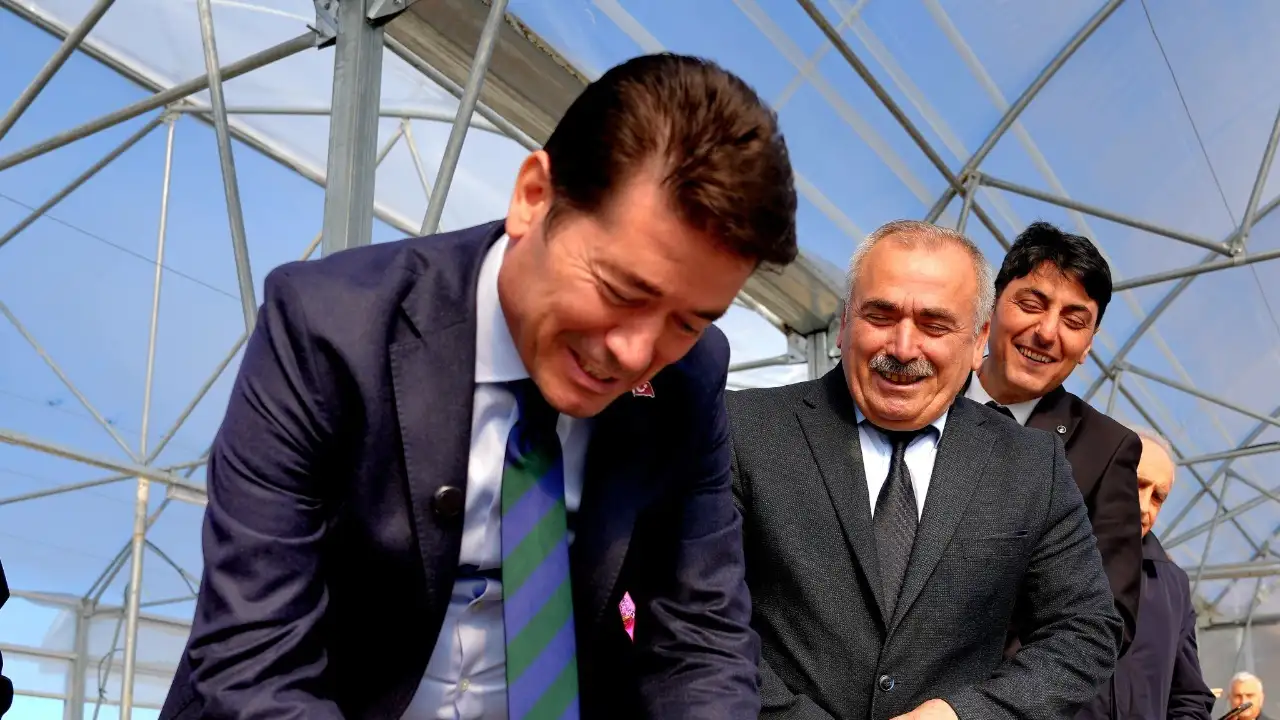 ortahisar-belediyesinden-uretim-atagi-en-mutlu-koyde-12-ay-tarim