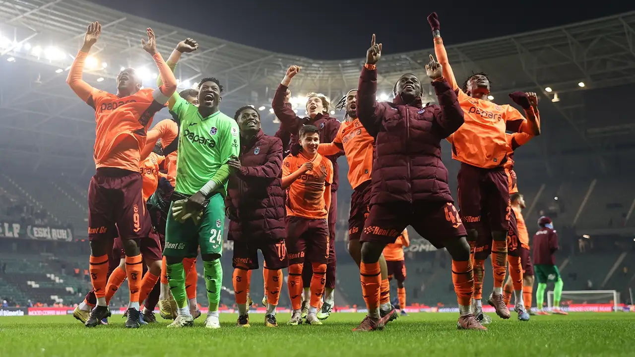 eski-hakemler-yorumladi-trabzonsporda-ernest-mucinin-golunde-faul-var-mi