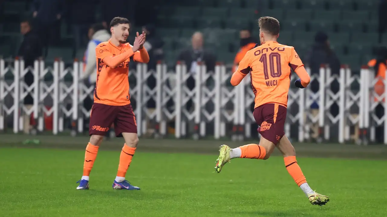 eski-hakemler-yorumladi-trabzonsporda-ernest-mucinin-golunde-faul-var-mi