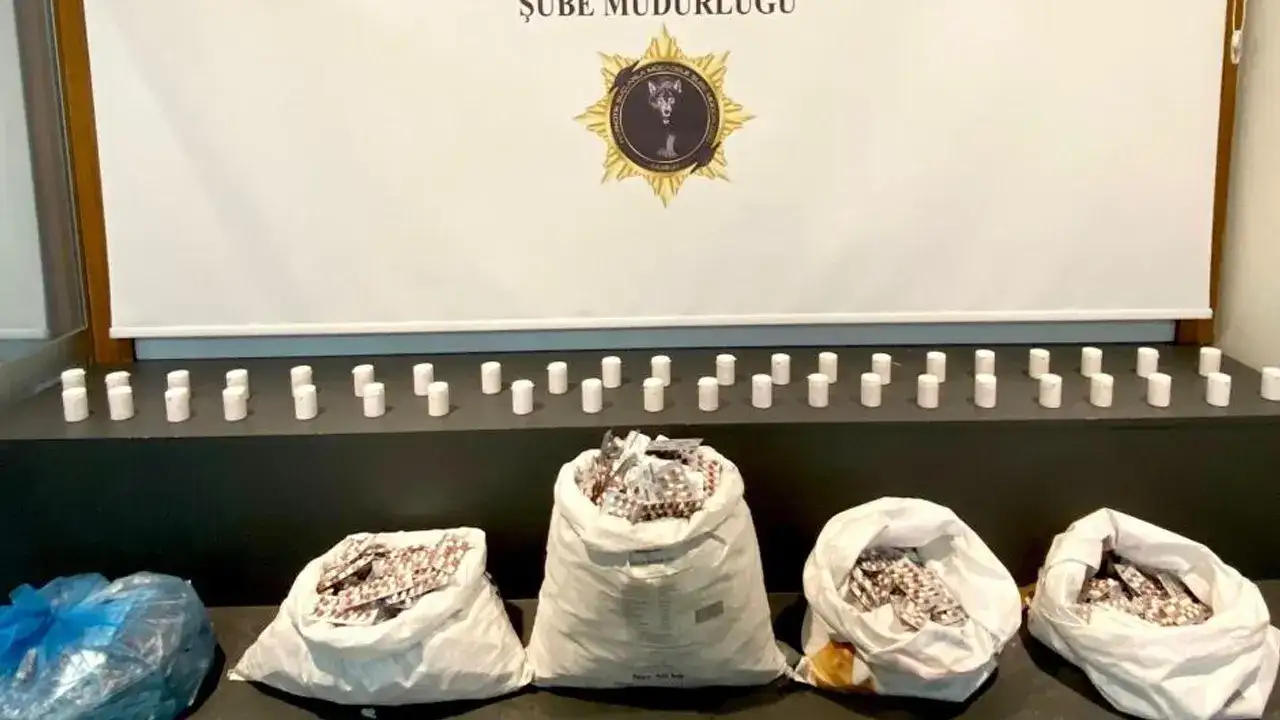 samsunda-narkotik-operasyonu-36-bin-600-sentetik-ecza-ele-gecirildi