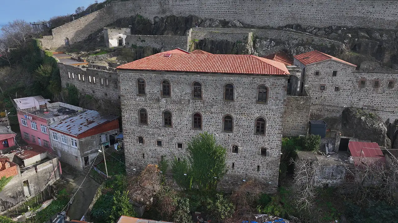 trabzonda-turizmin-yeni-parlayan-yildizi-kizlar-manastiri