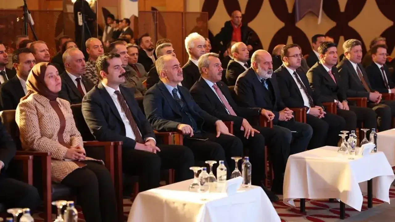 dunya-kar-motosikleti-sampiyonasi-handuzunde-tanitildi