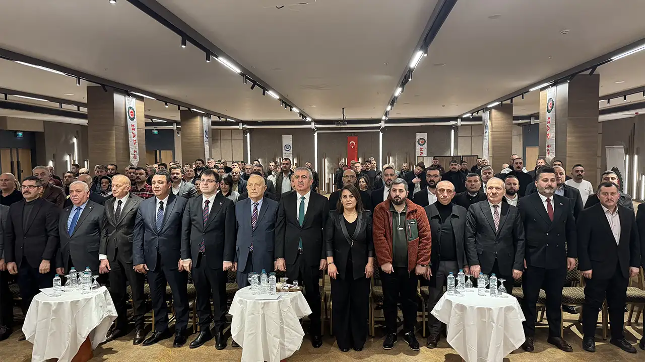 hizmet-is-trabzonda-guven-tazeledi-sevket-celik-yeniden-baskan