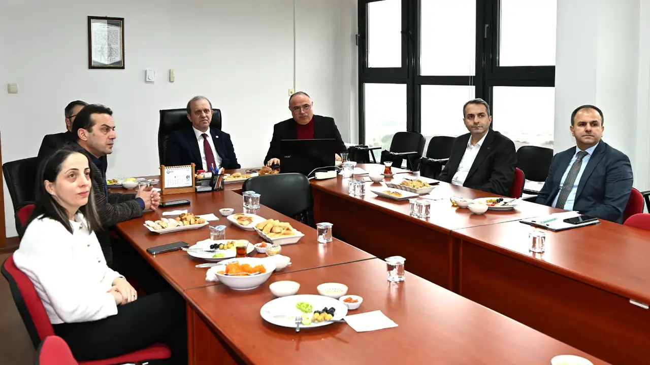 ktu-saglik-bilimleri-enstitusu-2025-yili-faaliyetlerini-rektorluge-sundu