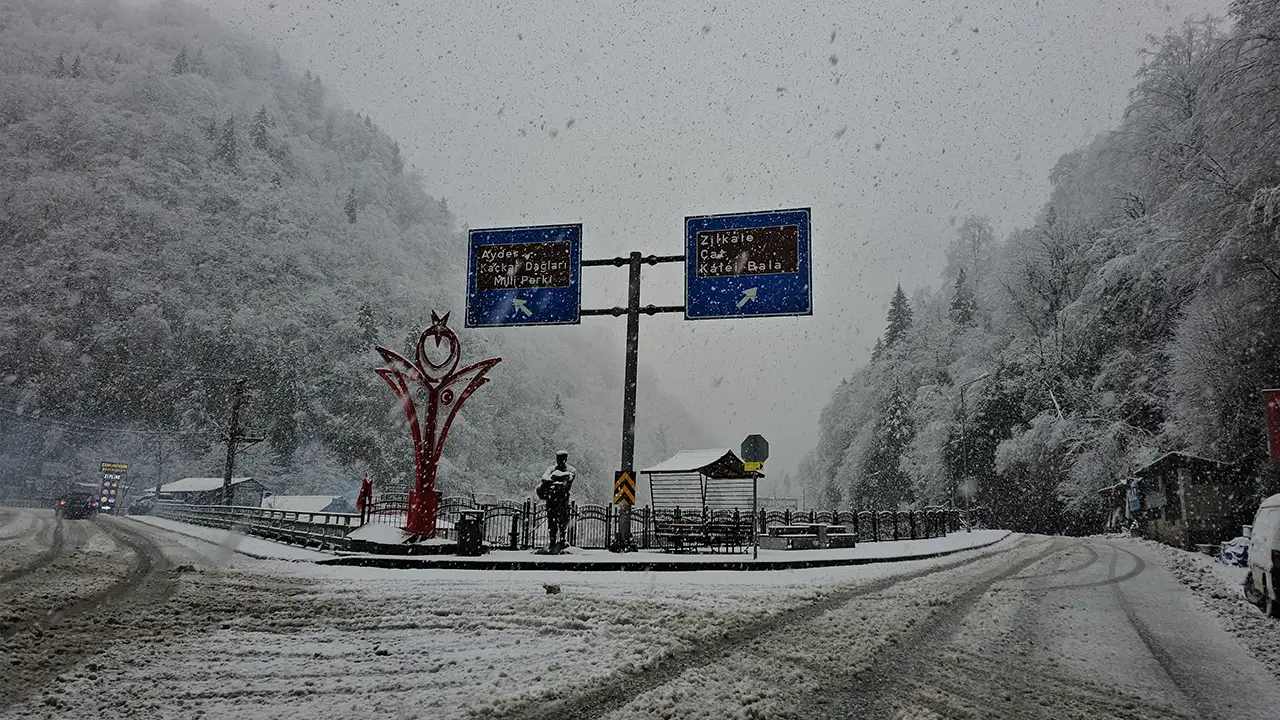 trabzonda-kar-giresunda-rekor-6-ilde-670-yerlesim-yeri-ulasima-kapandi