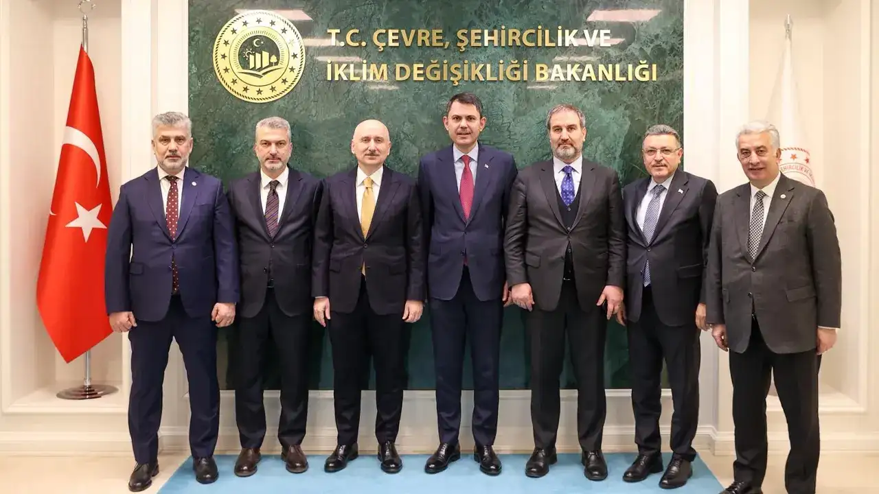 trabzonun-devam-eden-projeleri-ankarada-ele-alindi