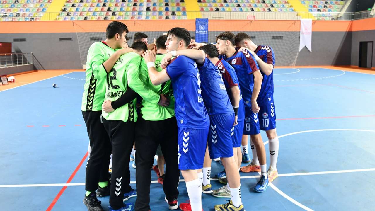 trabzon-buyuksehir-belediyesporda-hedefler-belirlendi-oncelik-ilk-6-ardindan-avrupa
