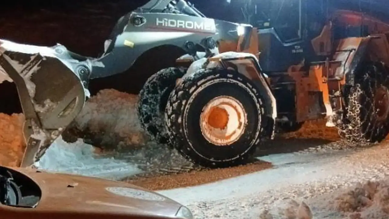 meteoroloji-uyarmisti-gumushanede-aksam-saatlerinde-cig-faciasi-kil-payi-atlatildi