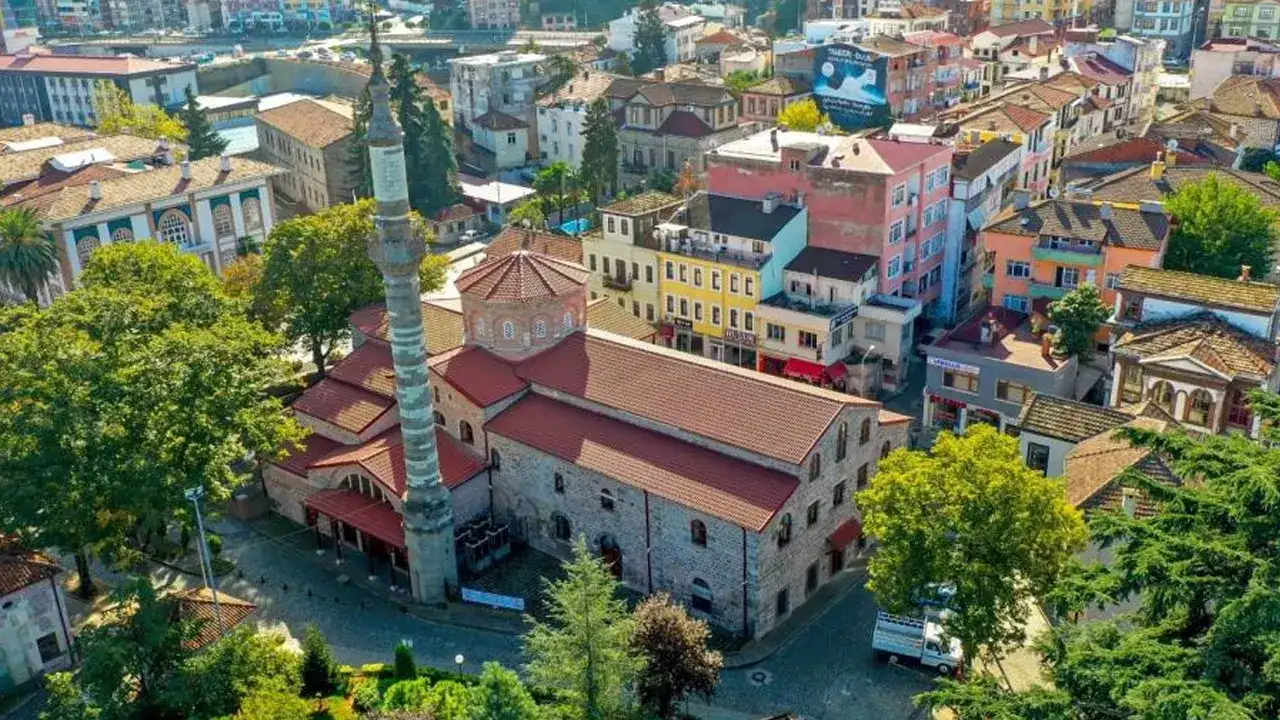 trabzonda-asirlik-miras-210-tescilli-cami-ayakta