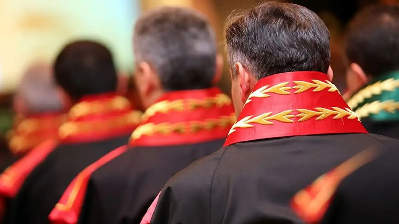 trabzondaki-hakim-ve-savcilar-icin-karar-resmi-gazetede-aciklandi