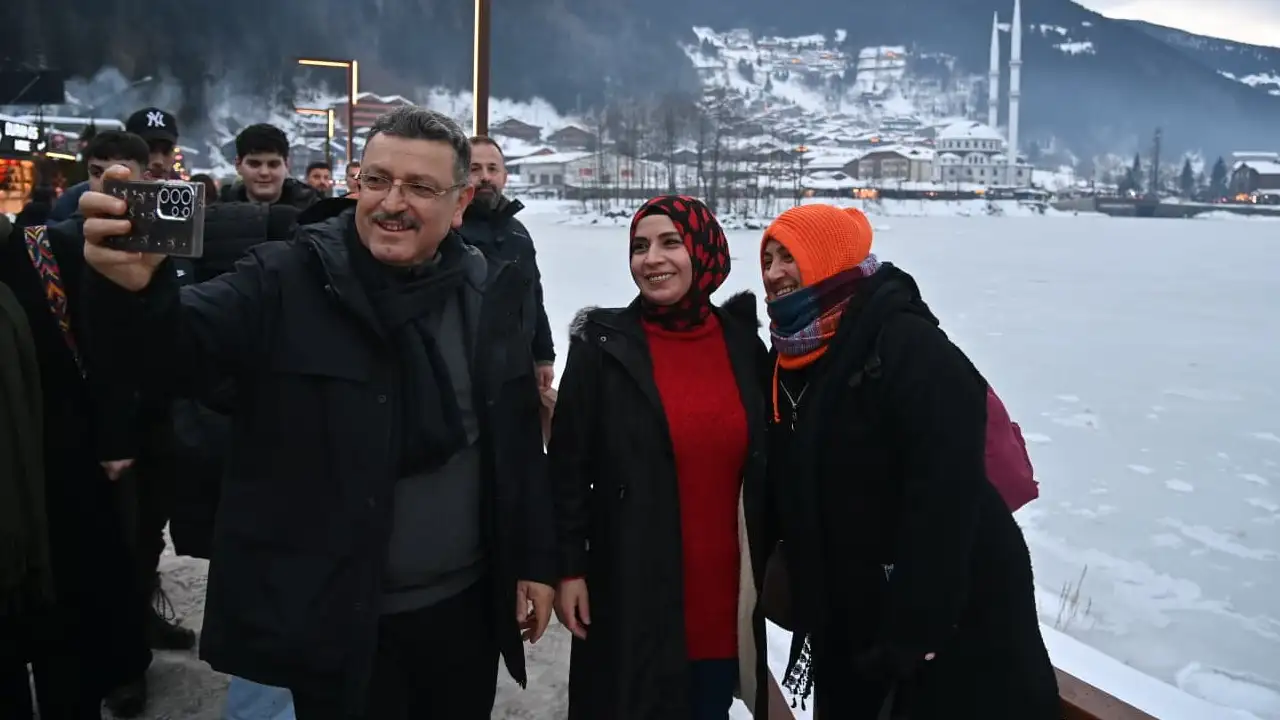 uzungol-kis-festivaline-binlerce-kisi-akin-etti