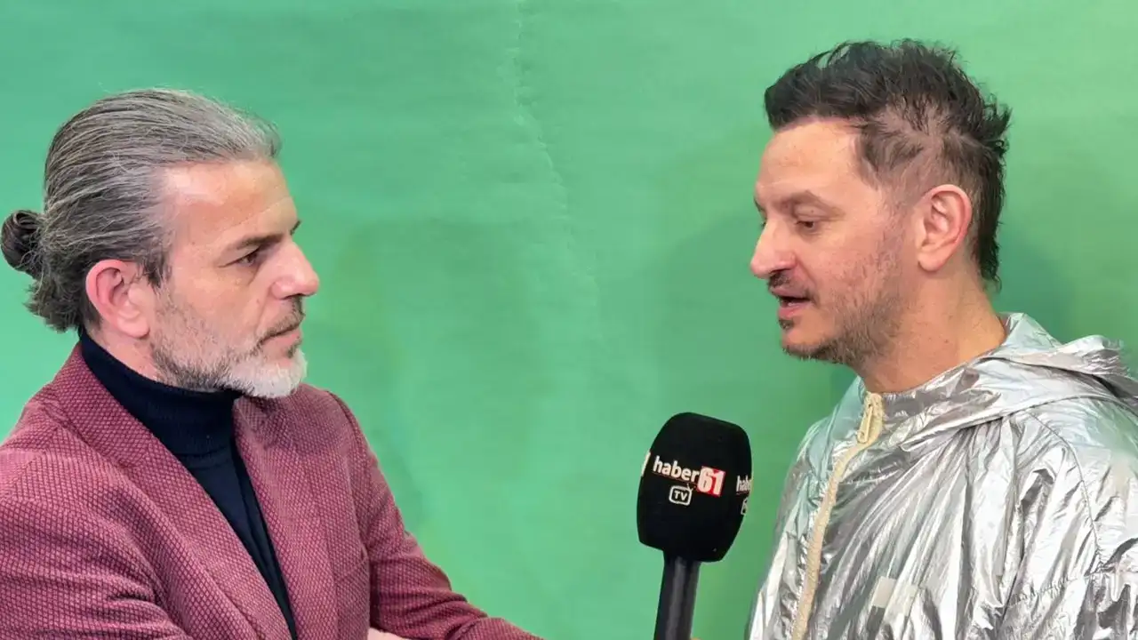 burak-yeterden-trabzonspor-itirafi-sahnedeyken-bile-maci-takip-ediyorum