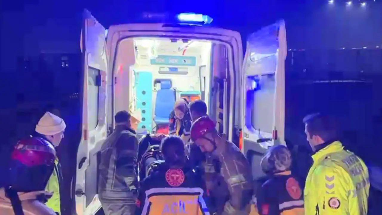 bursada-sabah-faciasi-bariyerlere-carpan-otomobil-hurdaya-dondu-2-agir-yarali