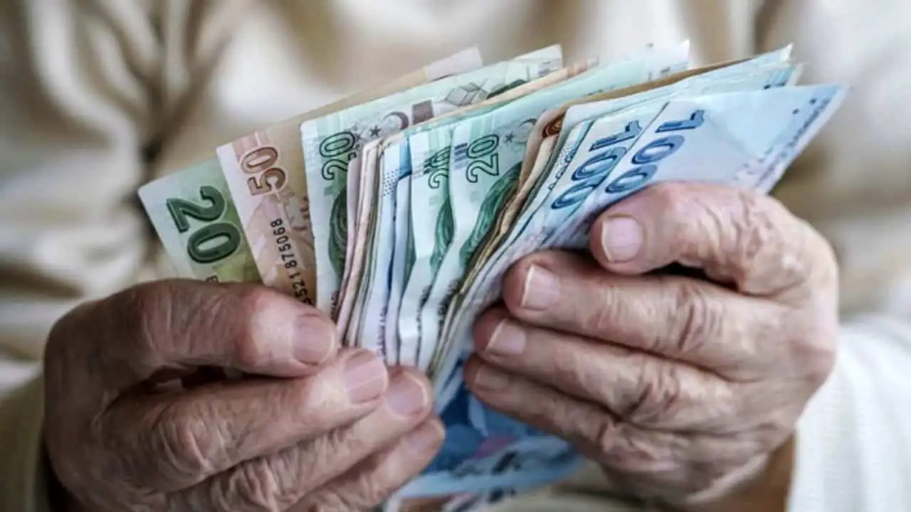 emekli-zammi-2026-milyonlarca-emekli-bunu-bekliyor-fark-odemeleri-ne-zaman-olacak