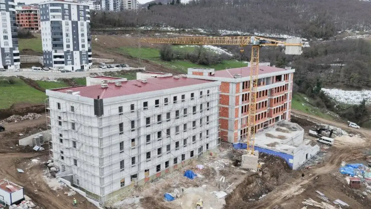 samsun-canik-fen-lisesinde-calismalar-hiz-kesmeden-suruyor