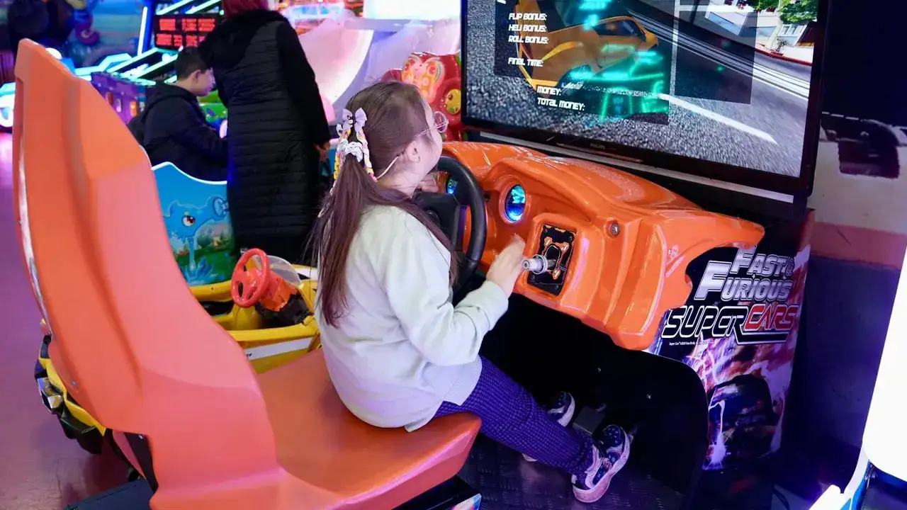 trabzonda-ozel-bireyler-neseli-saatler-etkinligi-ile-eglendi