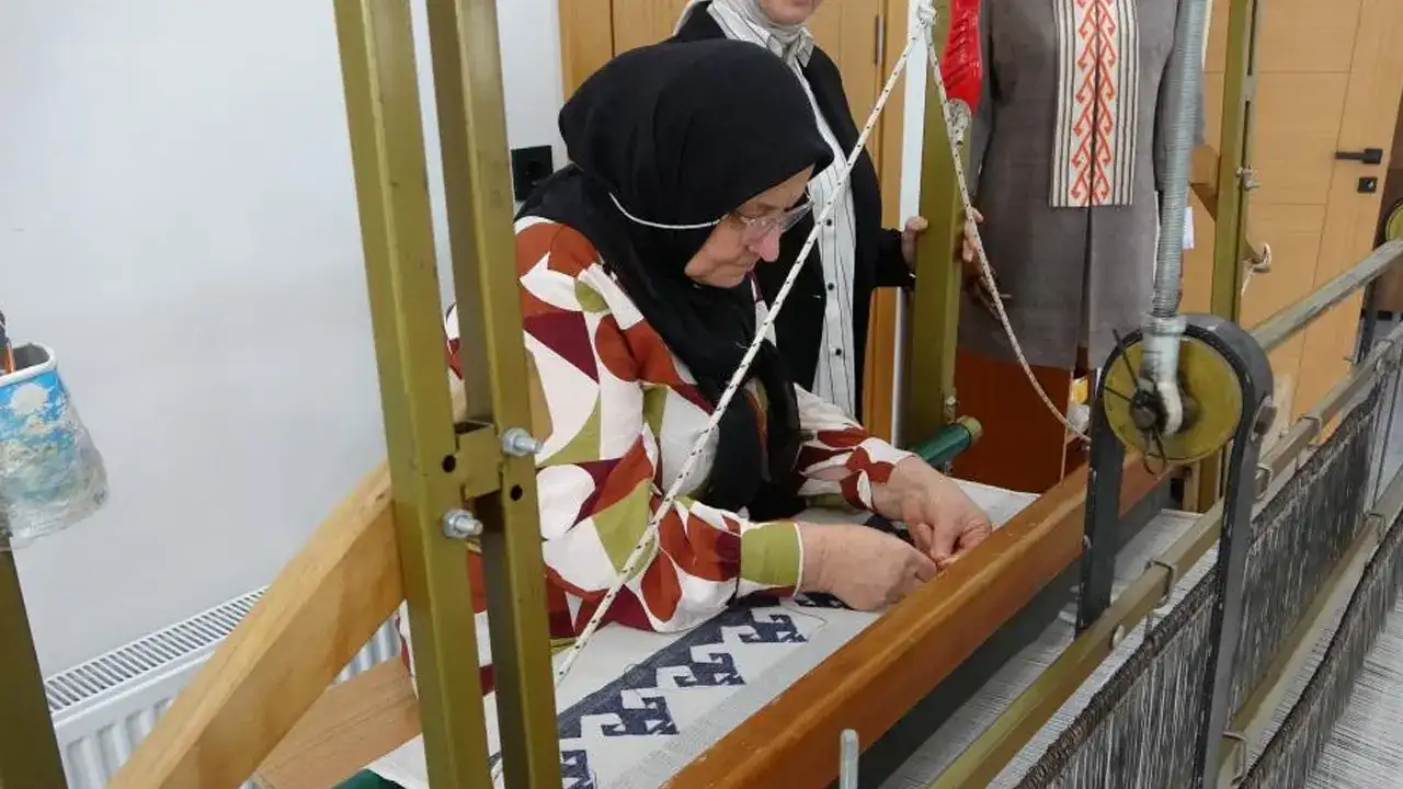 trabzonda-osmanli-motifi-organik-kumaslarla-yasatiliyor