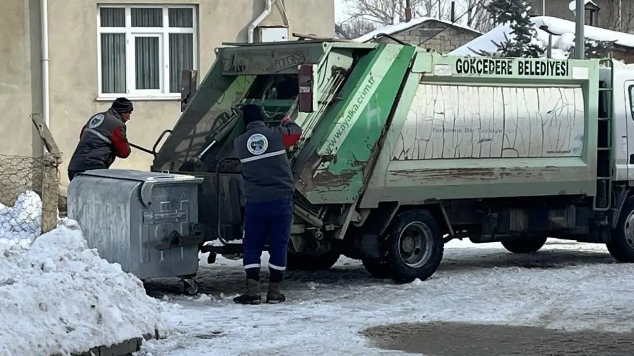 bayburt-gokcederede-ana-arterler-kardan-arindiriliyor