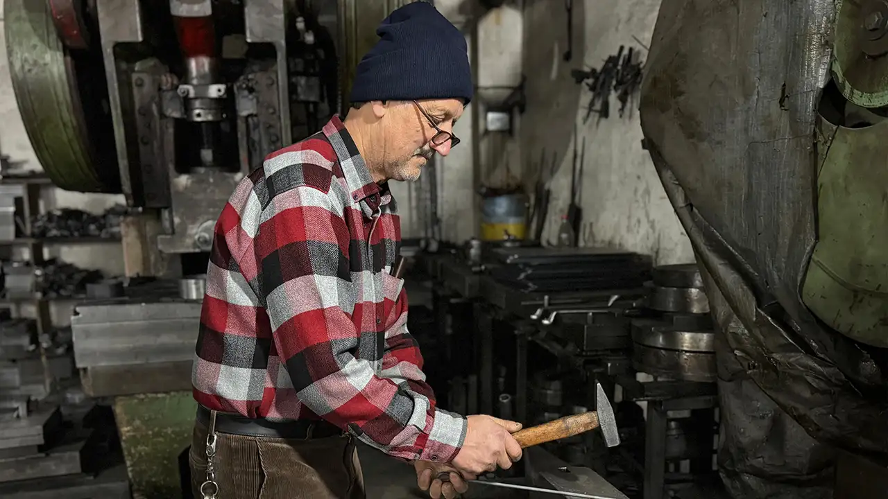 orduda-iki-kardes-6-parmagini-kaybetti-meslegini-birakmadi