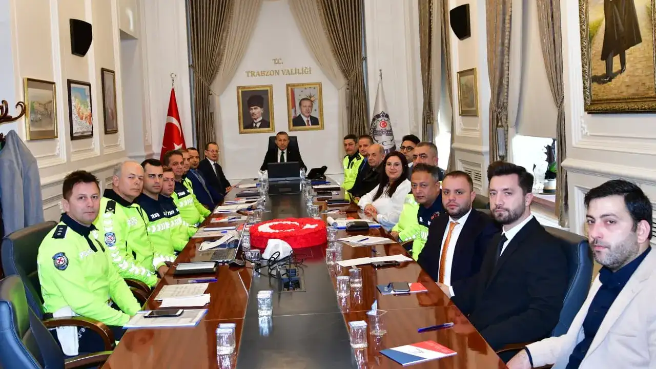 vali-sahin-trafikte-standartlasma-calismalarini-degerlendirdi