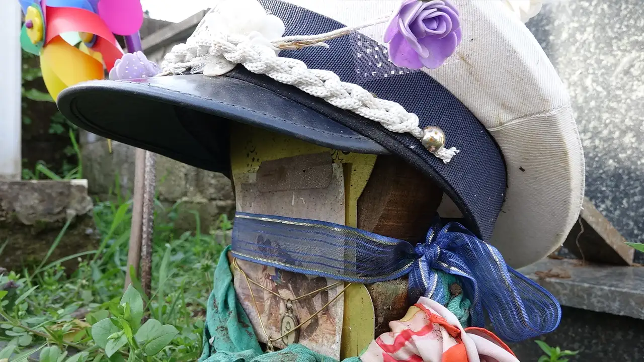 esinin-katlettigi-sinemin-babaannesi-konustu-torunumun-mezarina-goz-dikti