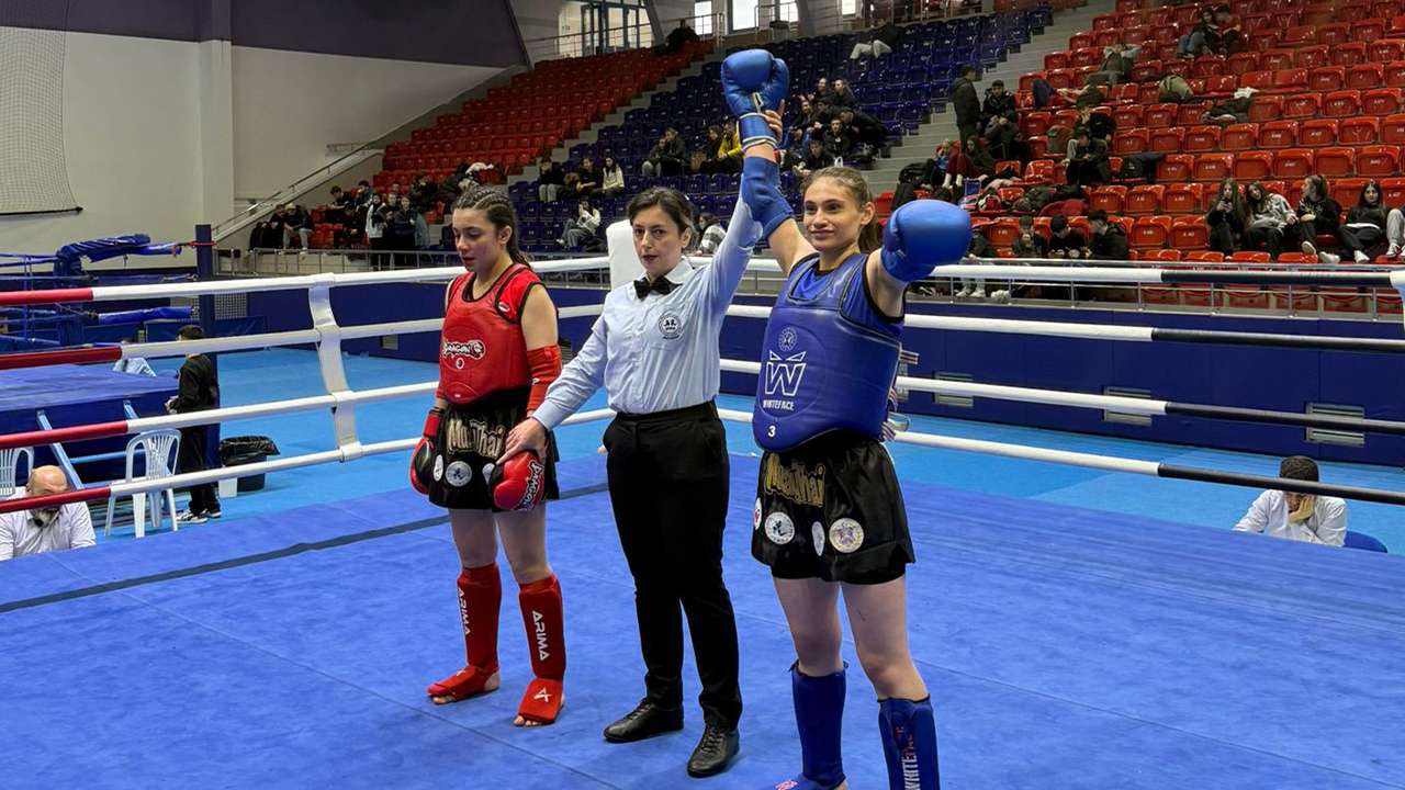 trabzon-muay-thai-takimi-orduda-firtina-gibi-esti-tam-41-madalya