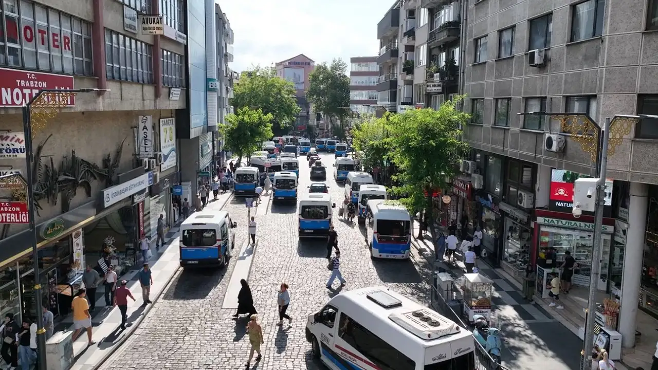 trabzonda-dolmuslar-yeni-yerlerine-tasiniyor