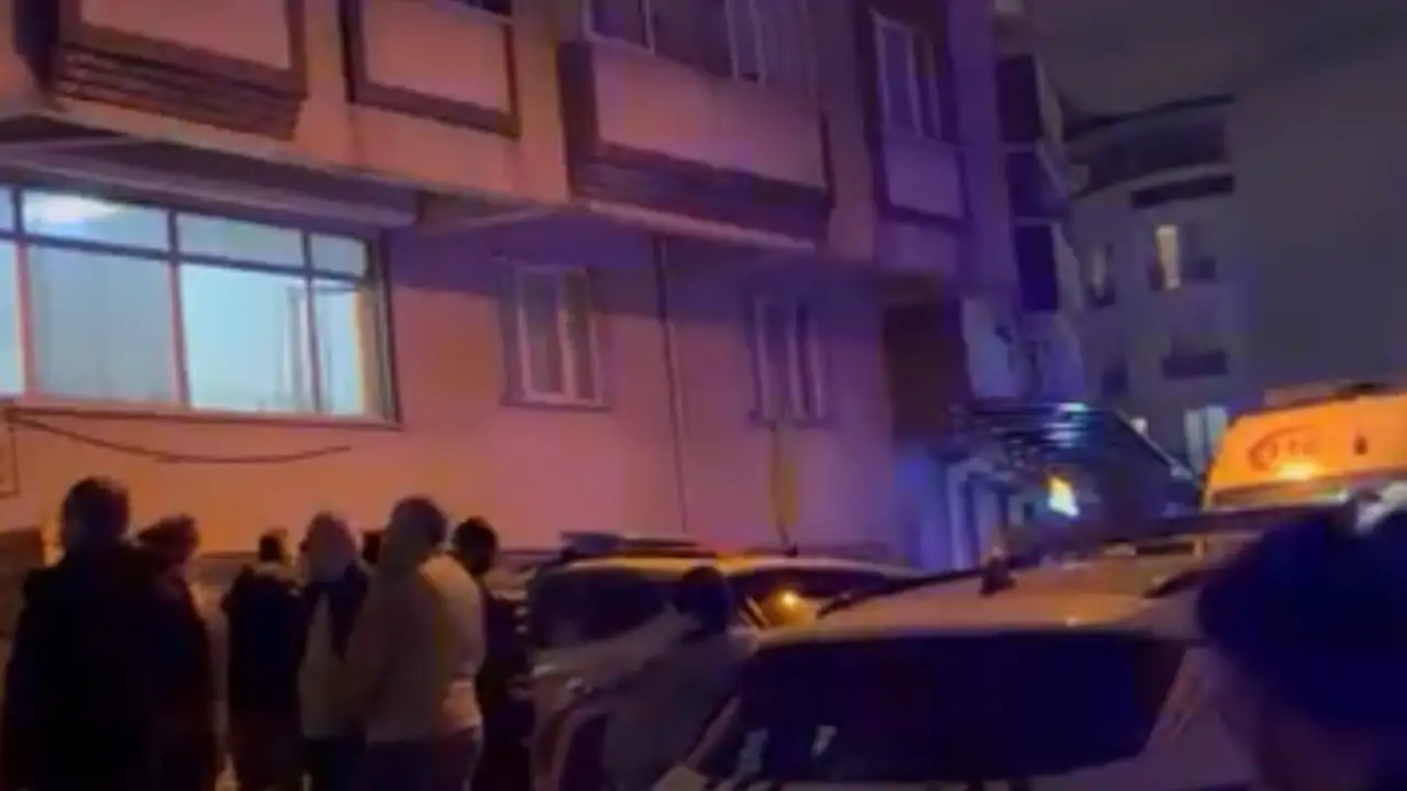 beyoglunda-dehset-evi-evde-tartistigi-oglunu-oldurup-intihar-etti-cesetleri-yegeni-buldu