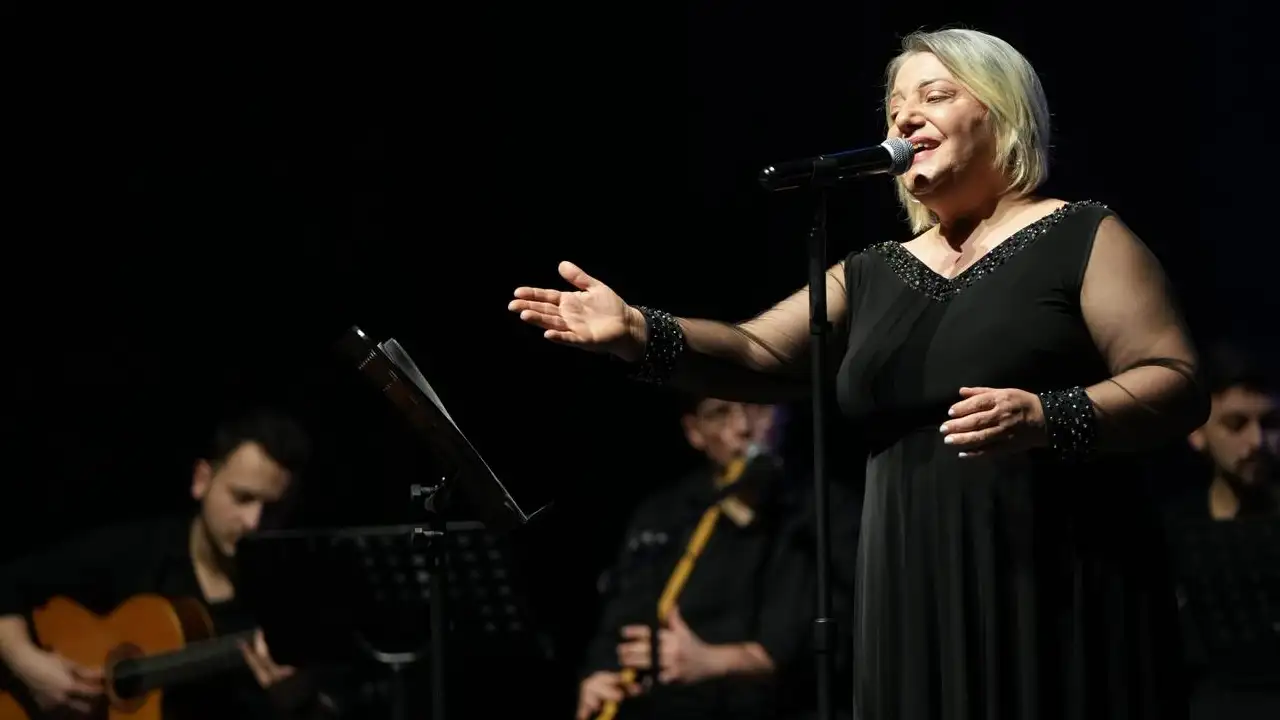 trabzonda-sanat-dolu-gece-konser-yogun-ilgi-gordu