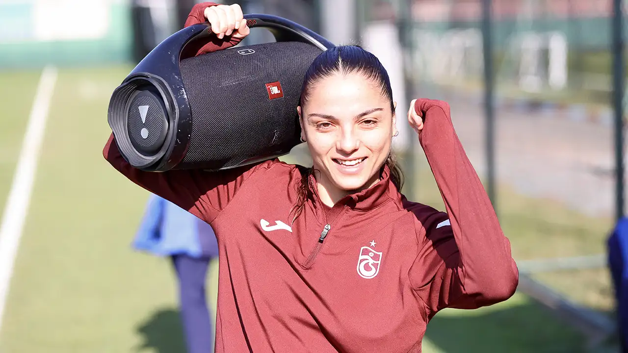 trabzonspor-kadin-futbol-zirveye-goz-dikti-sadece-8-gol-yediler