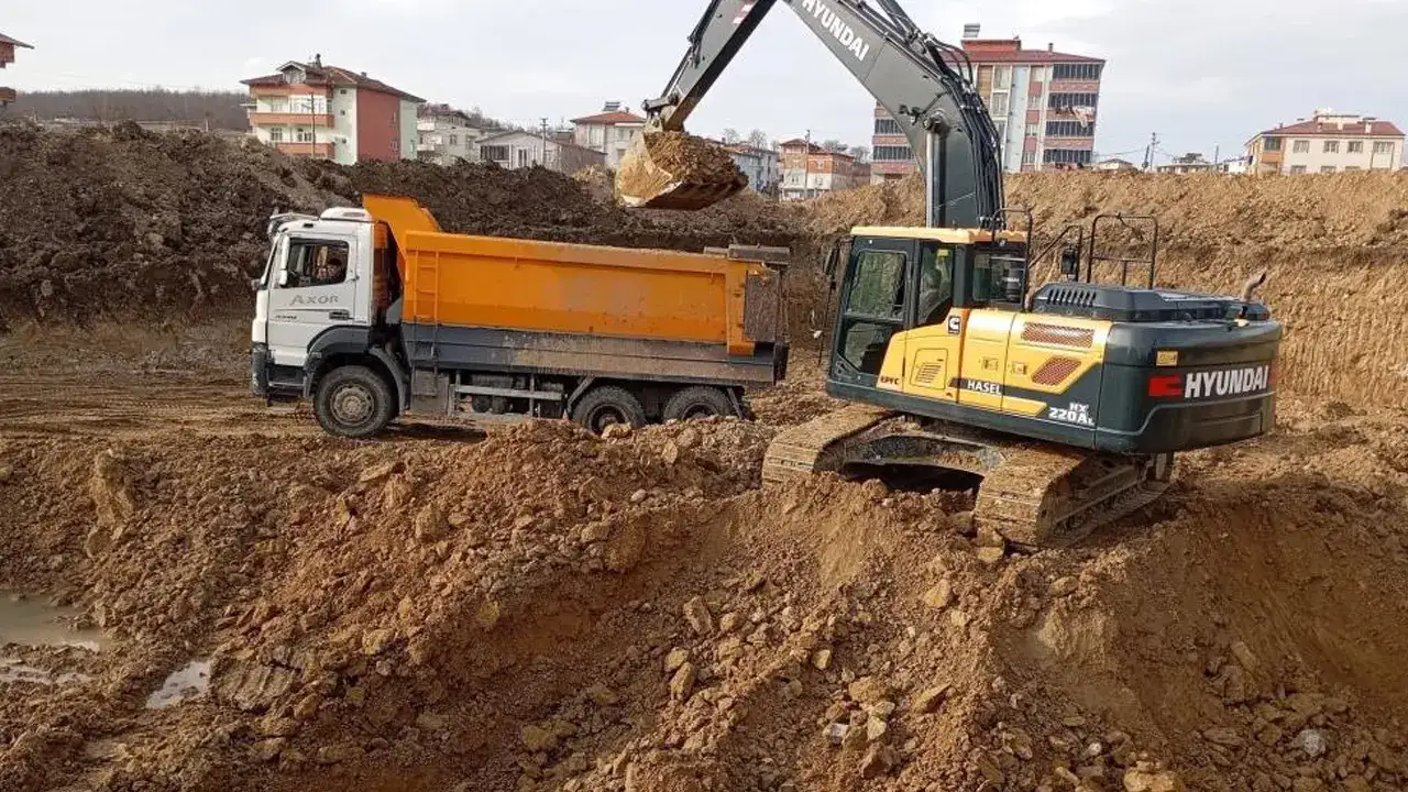 samsun-kavakta-16-derslikli-ortaokulun-temeli-atildi