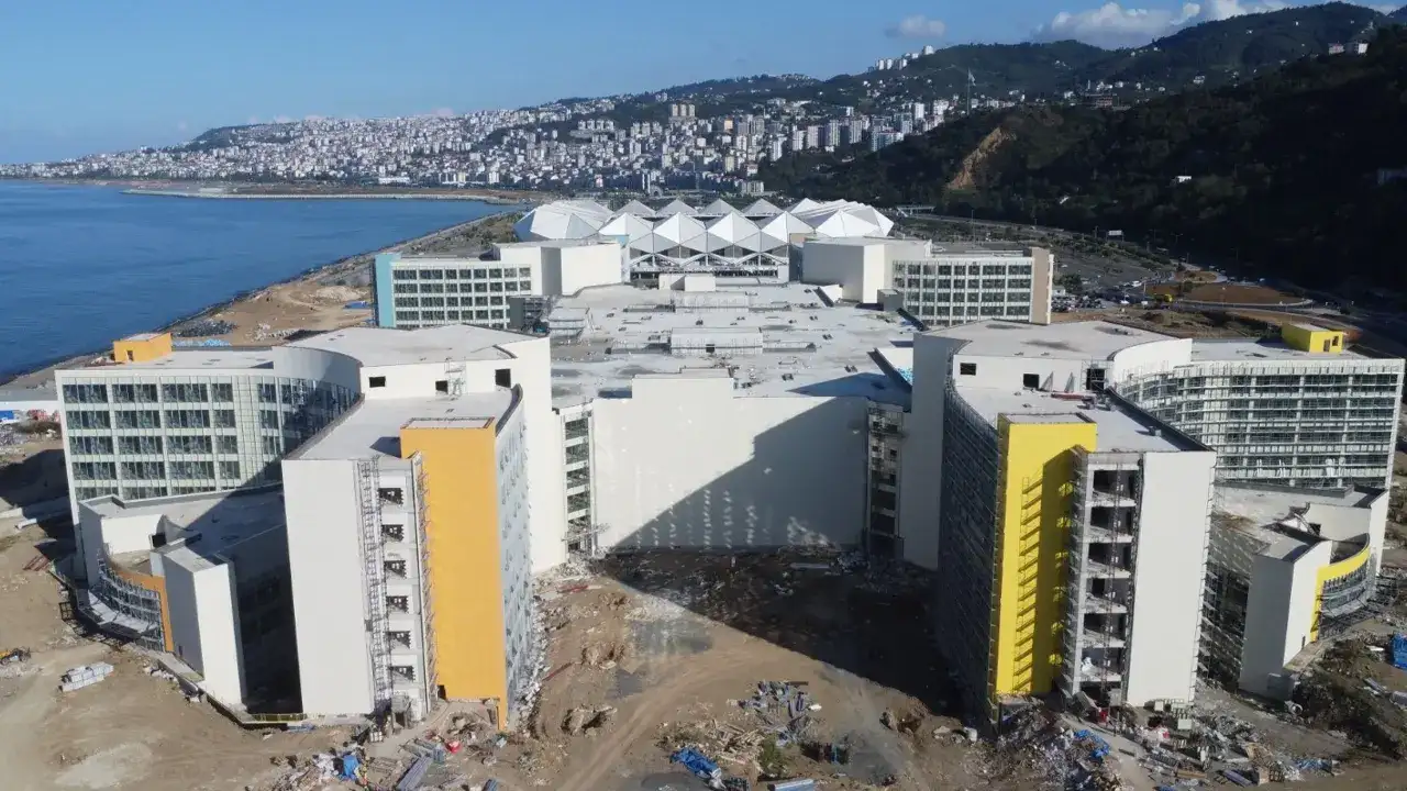 akyazi-stadi-ve-sehir-hastanesi-icin-kritik-aciklama