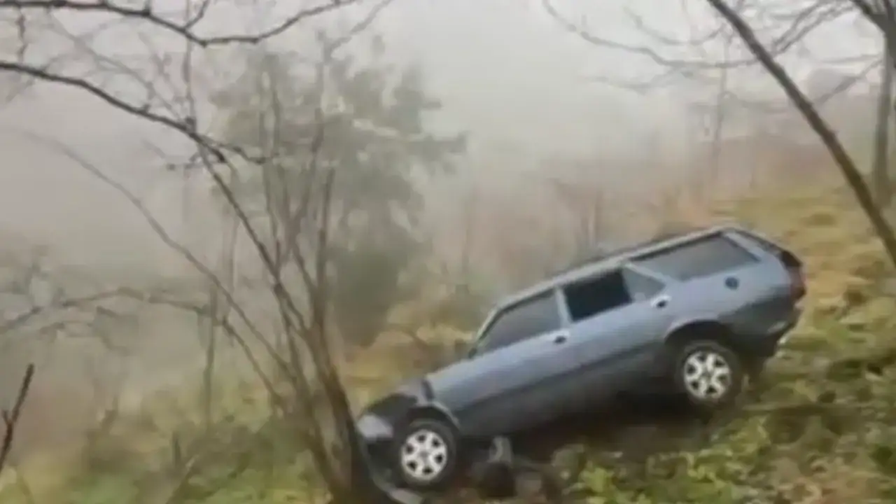 araklida-ucurumun-kiyisindan-donuldu-baba-ve-2-cocugu-yaralandi