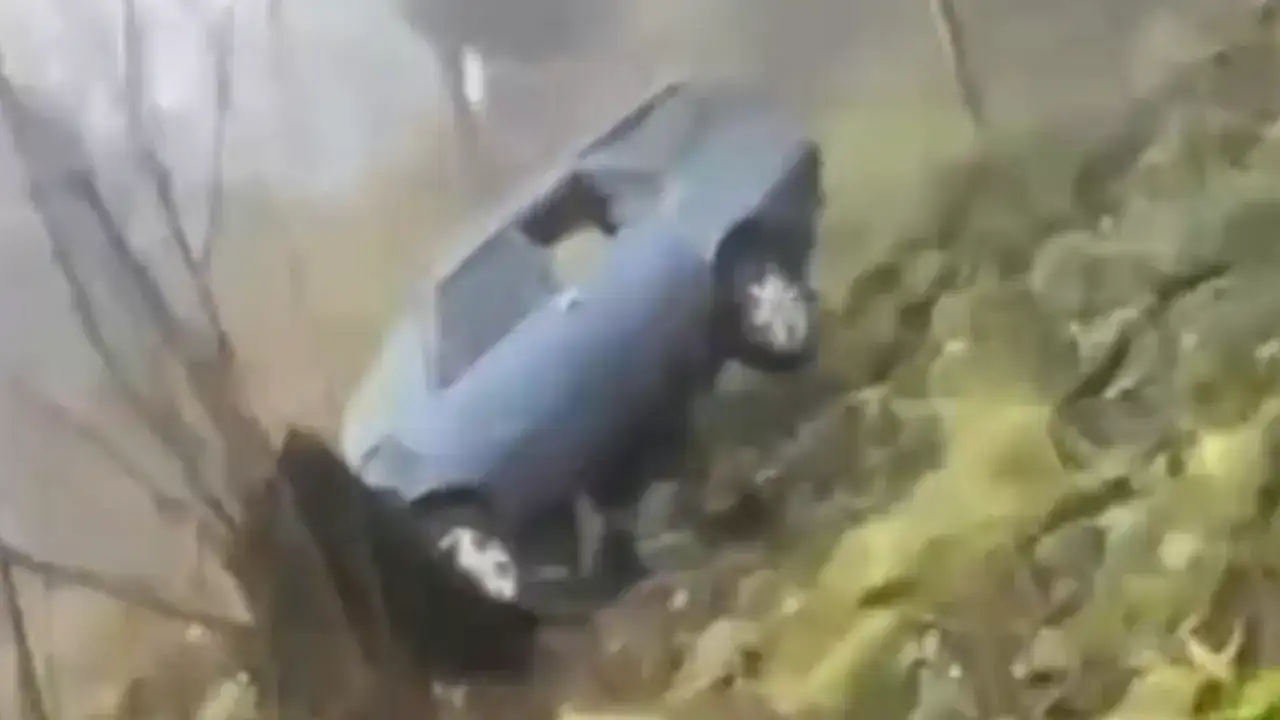 araklida-ucurumun-kiyisindan-donuldu-baba-ve-2-cocugu-yaralandi